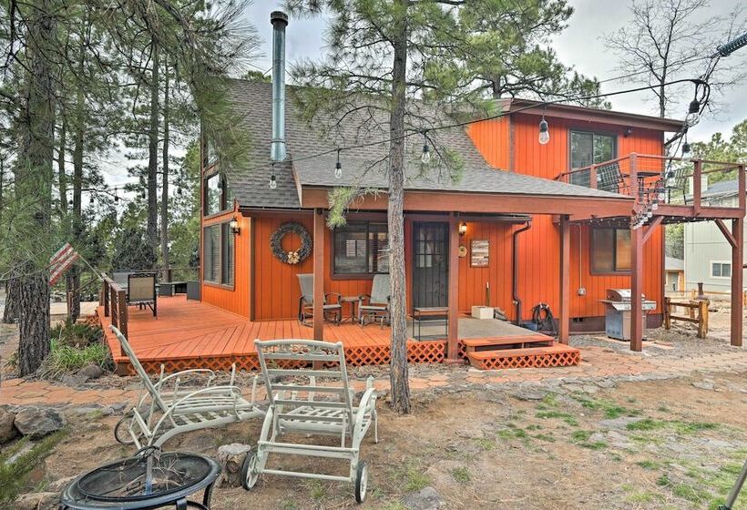 Secluded Munds Park Cabin W/ Deck < 1 Mi To Lake