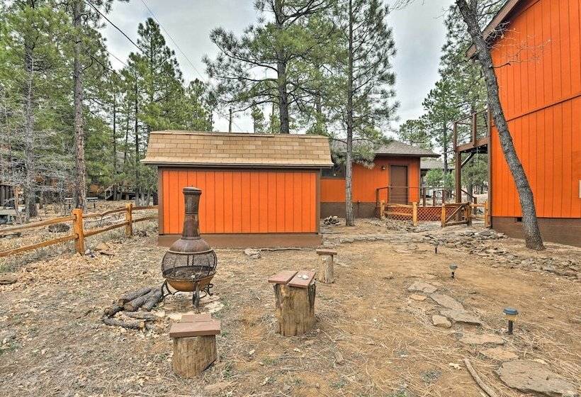 Secluded Munds Park Cabin W/ Deck < 1 Mi To Lake
