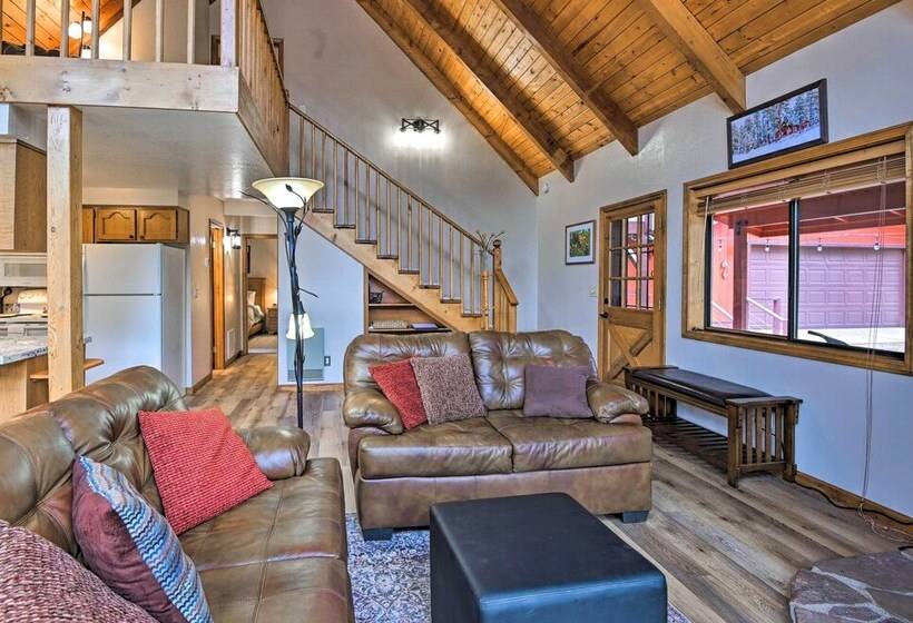 Secluded Munds Park Cabin W/ Deck < 1 Mi To Lake