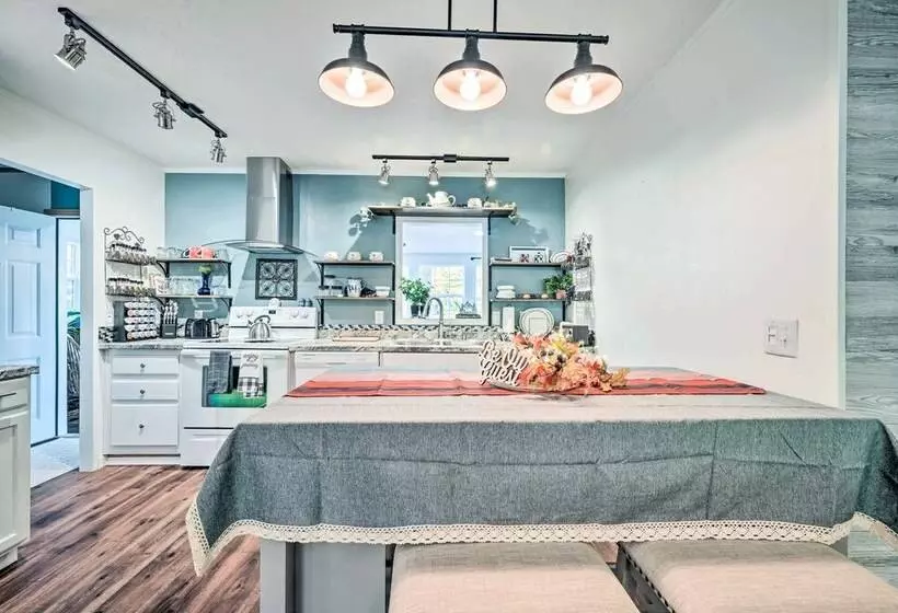 Charming Blue Knob Home Near Golfing + Skiing