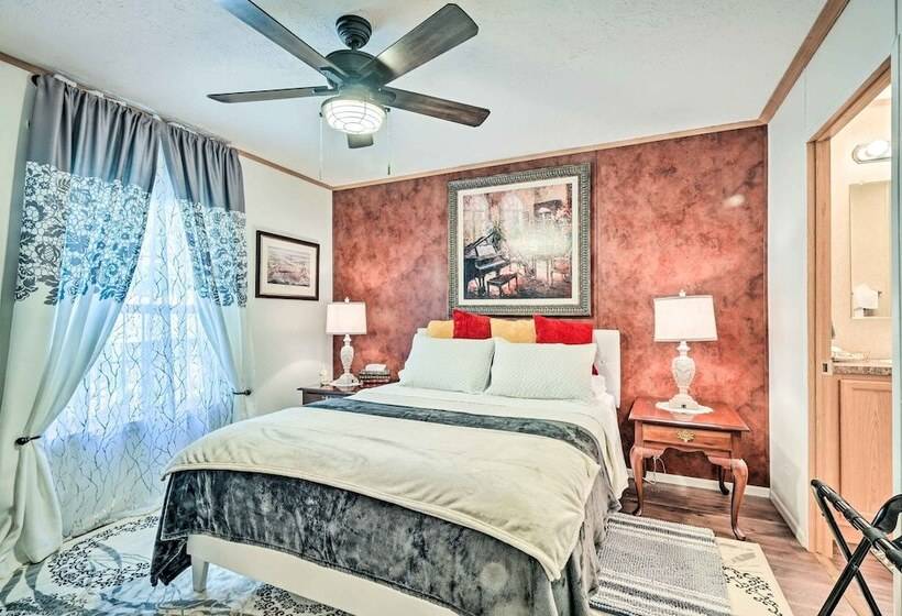 Charming Blue Knob Home Near Golfing + Skiing