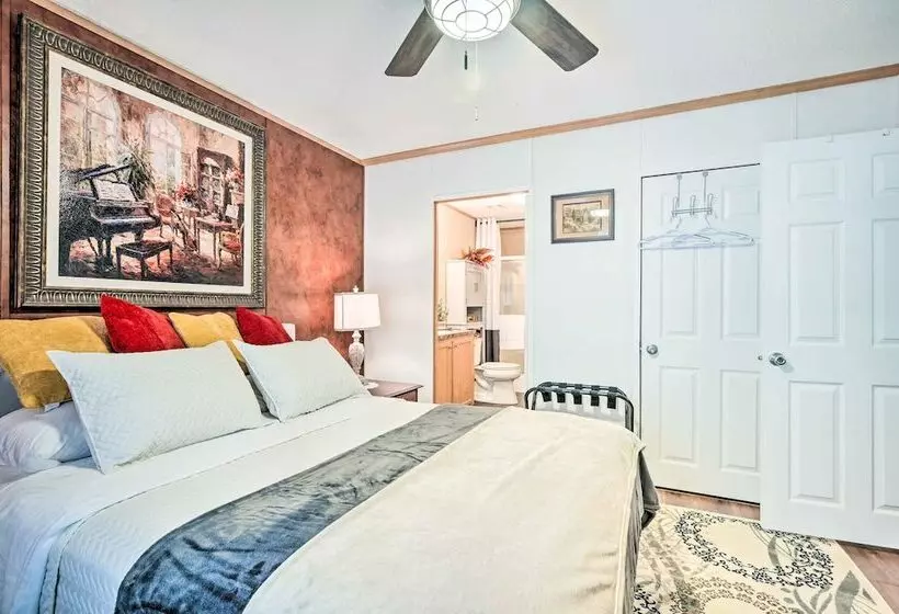 Charming Blue Knob Home Near Golfing + Skiing