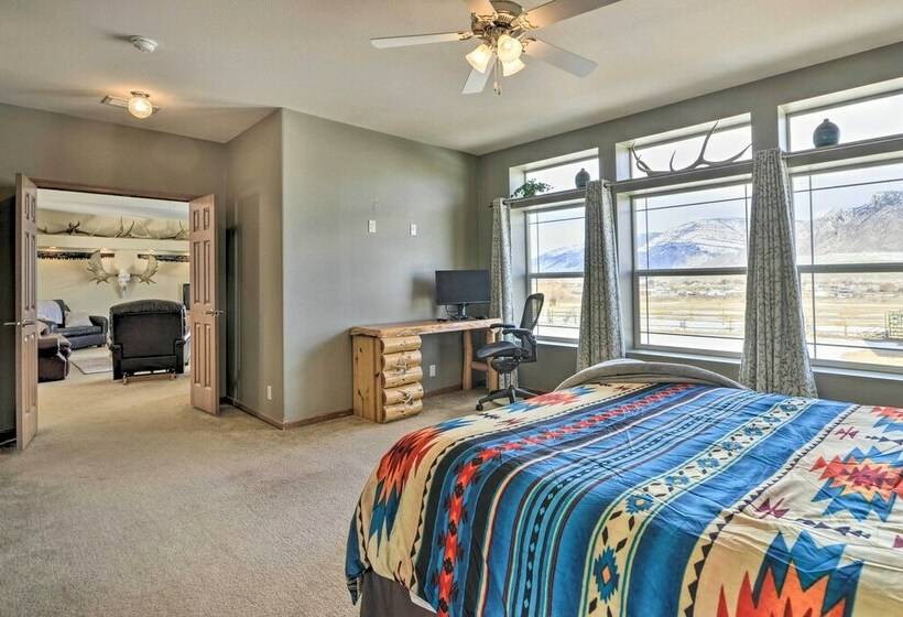 Charming Cody Vacation Home W/ Mtn Views!