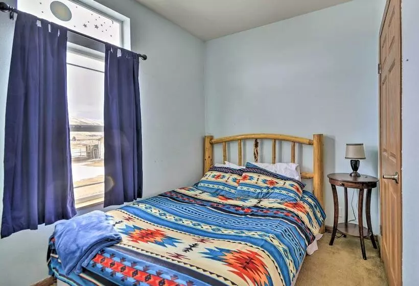 Charming Cody Vacation Home W/ Mtn Views!