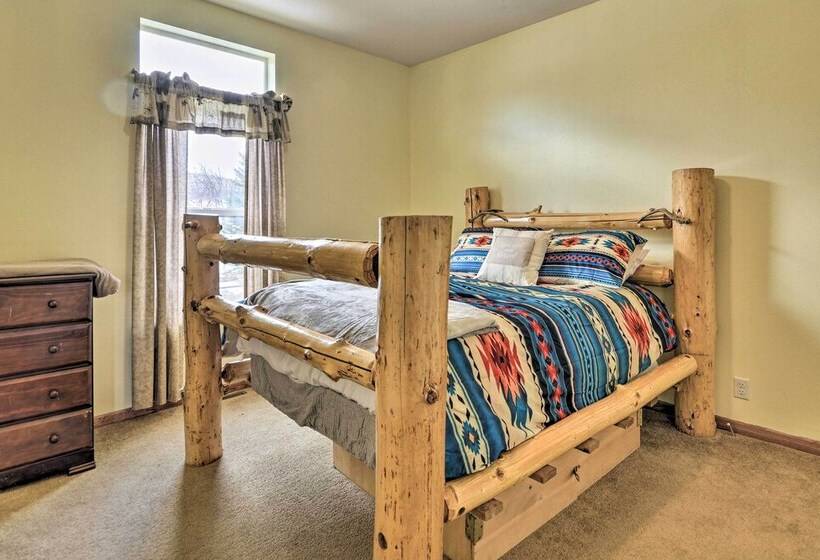 Charming Cody Vacation Home W/ Mtn Views!