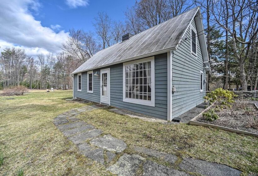 Charming Cottage W/ Yard 2 Mi To Tinker St!