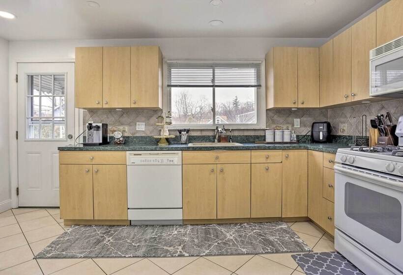 Charming Mamaroneck Home ~ 22 Mi To Manhattan