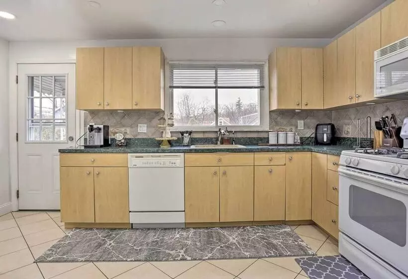 Charming Mamaroneck Home ~ 22 Mi To Manhattan