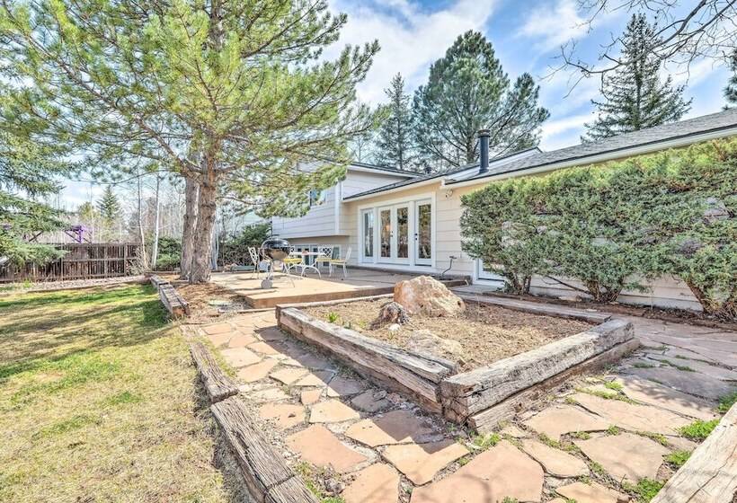 Idyllic Flagstaff Home: 3 Mi To Historic Downtown!