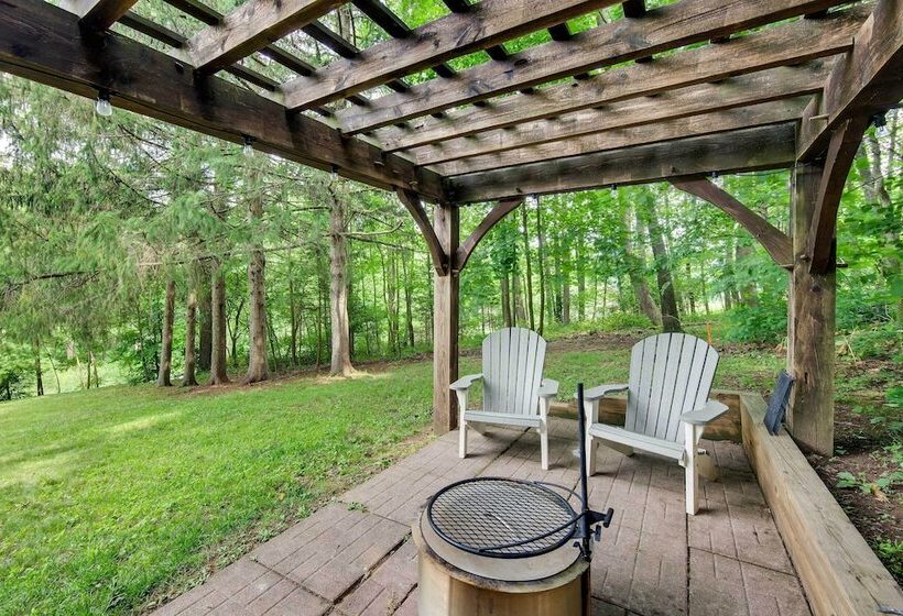 Cottage W/ Hot Tub & Fire Pit By Mahantango Creek