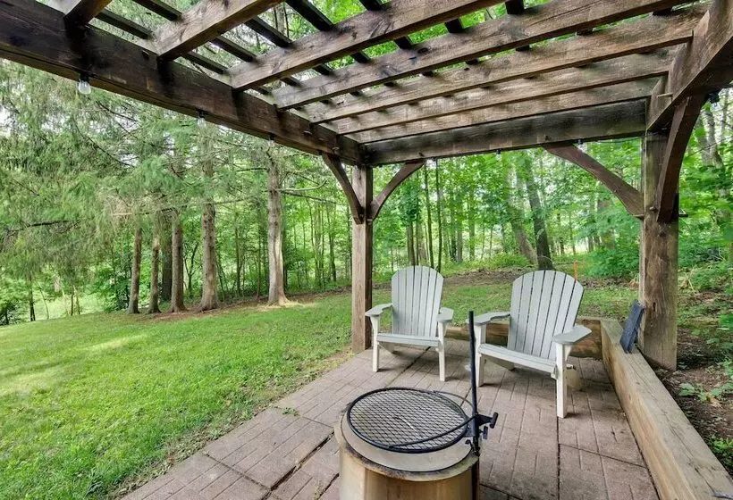 Cottage W/ Hot Tub & Fire Pit By Mahantango Creek