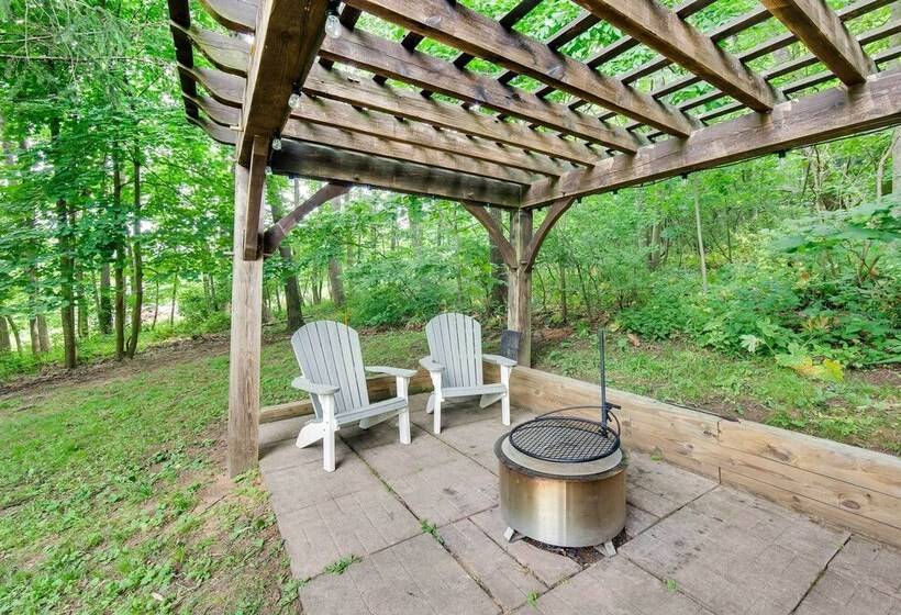 Cottage W/ Hot Tub & Fire Pit By Mahantango Creek