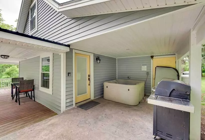 Cottage W/ Hot Tub & Fire Pit By Mahantango Creek