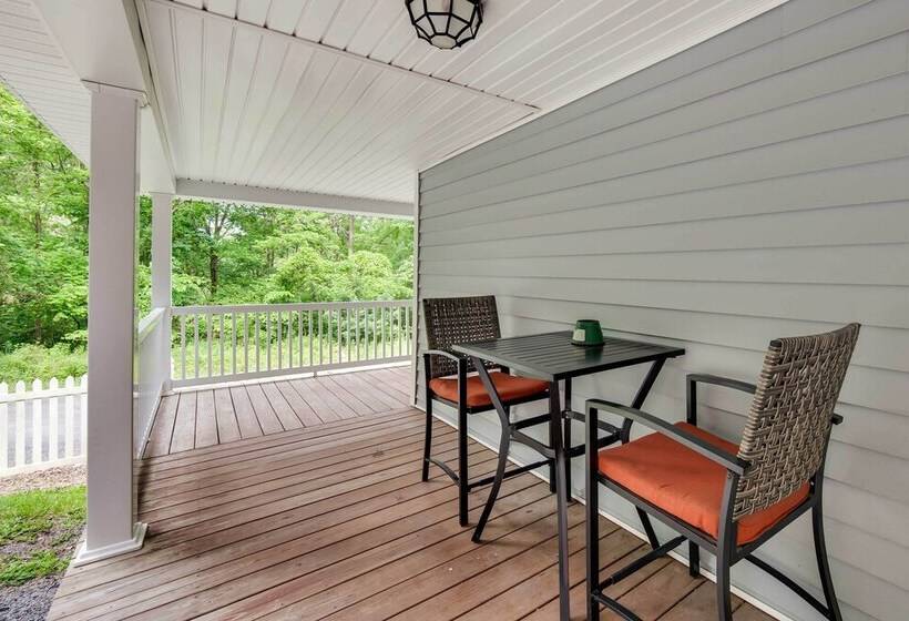 Cottage W/ Hot Tub & Fire Pit By Mahantango Creek