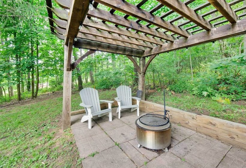 Cottage W/ Hot Tub & Fire Pit By Mahantango Creek