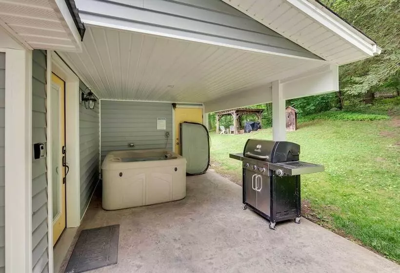 Cottage W/ Hot Tub & Fire Pit By Mahantango Creek
