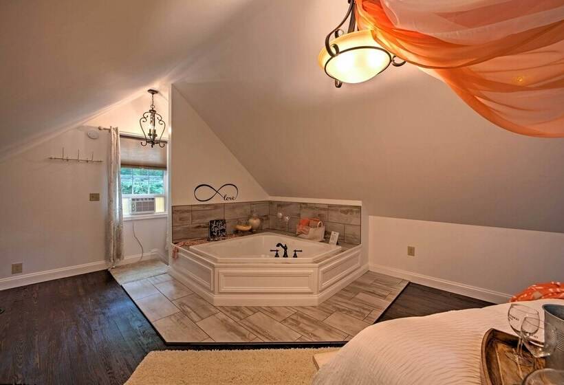 Cottage W/ Hot Tub & Fire Pit By Mahantango Creek