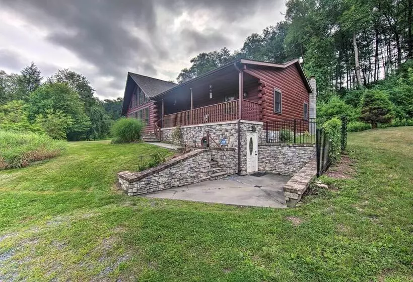 Cozy Family Friendly Pine Grove Cabin W/ Fire Pit!