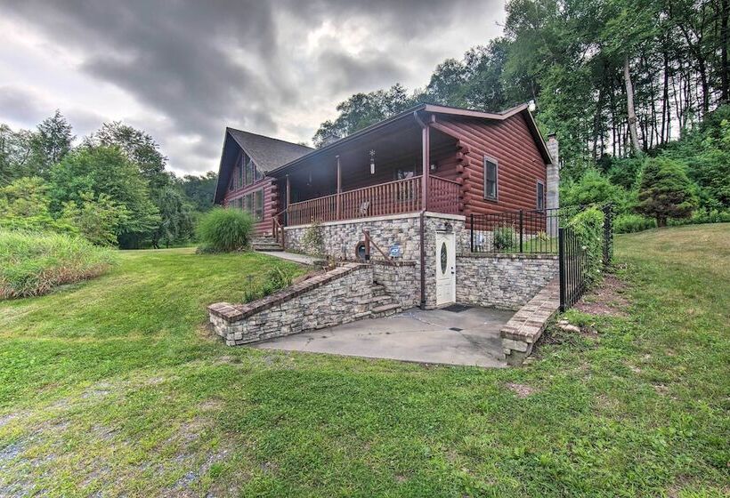 Cozy Family Friendly Pine Grove Cabin W/ Fire Pit!