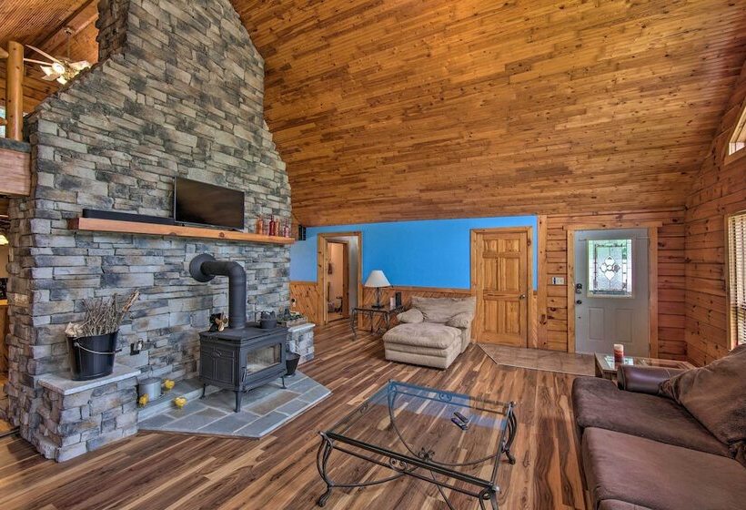 Cozy Family Friendly Pine Grove Cabin W/ Fire Pit!