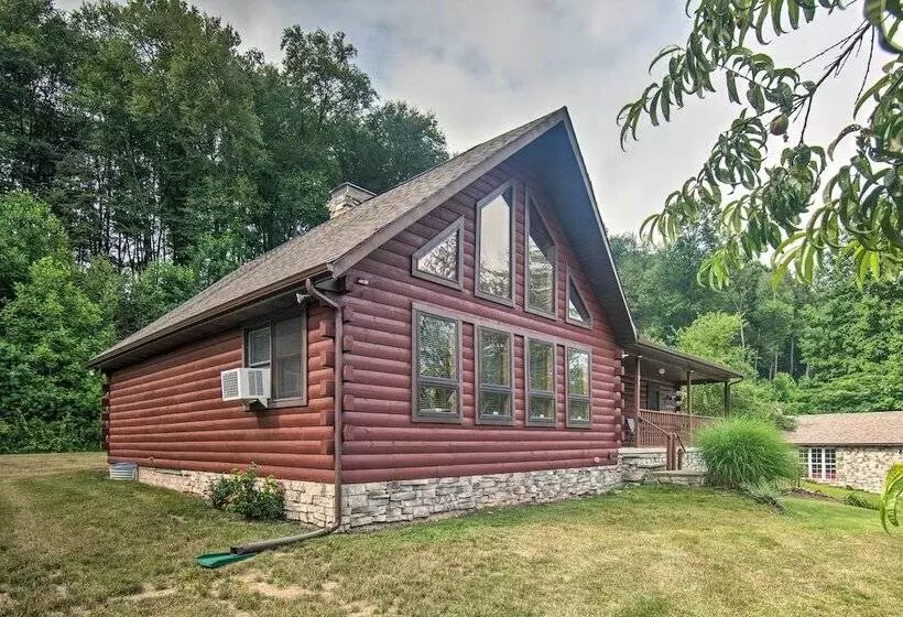 Cozy Family Friendly Pine Grove Cabin W/ Fire Pit!
