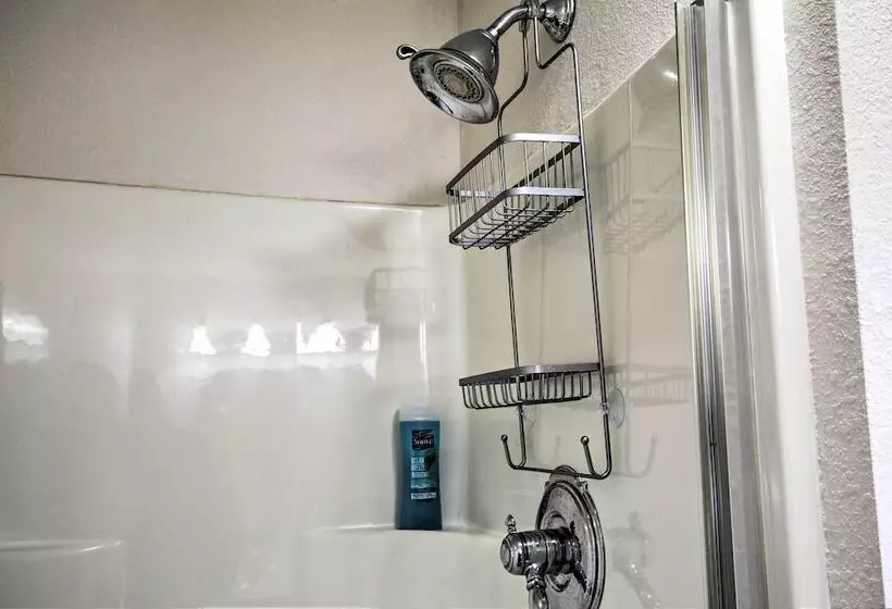 Cozy Hayesville Retreat W/ Deck & Mtn Views!