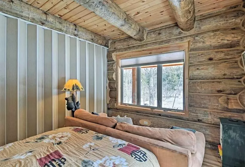 Custom Log Cabin W/ Deck & 45 Acres By Pine River!