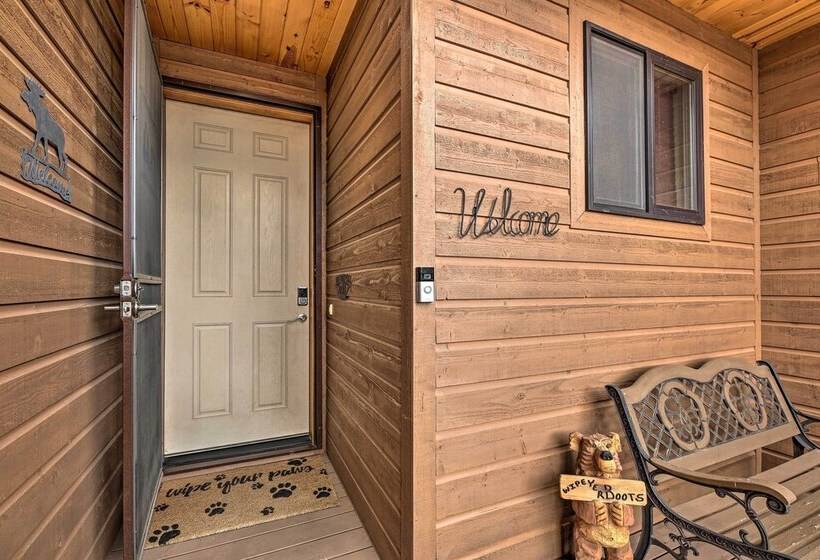 Dog Friendly Show Low Cabin W/ Deck & Views!