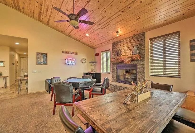 Dog Friendly Show Low Cabin W/ Deck & Views!