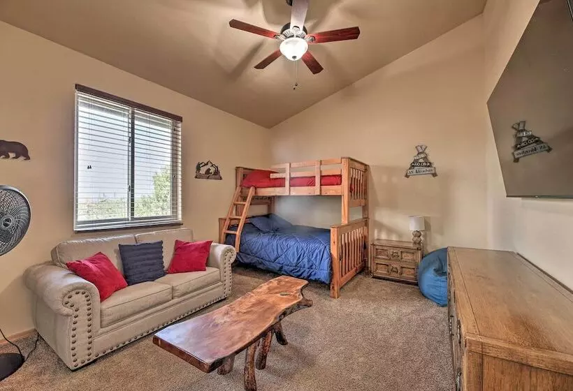 Dog Friendly Show Low Cabin W/ Deck & Views!