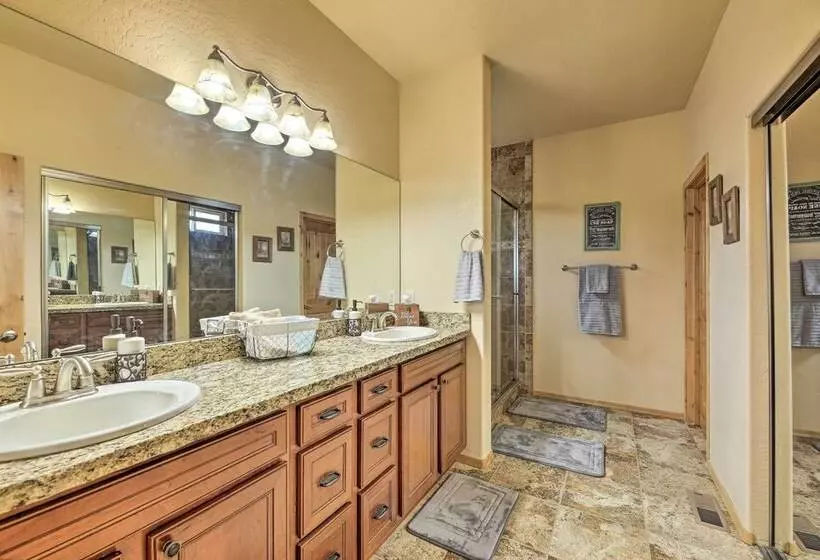 Dog Friendly Show Low Cabin W/ Deck & Views!