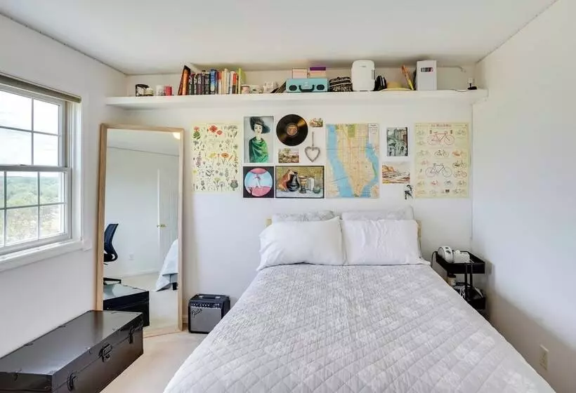 Expansive Upstate Home W/ Home Theater!