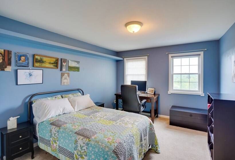 Expansive Upstate Home W/ Home Theater!