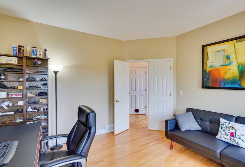 Expansive Upstate Home W/ Home Theater!