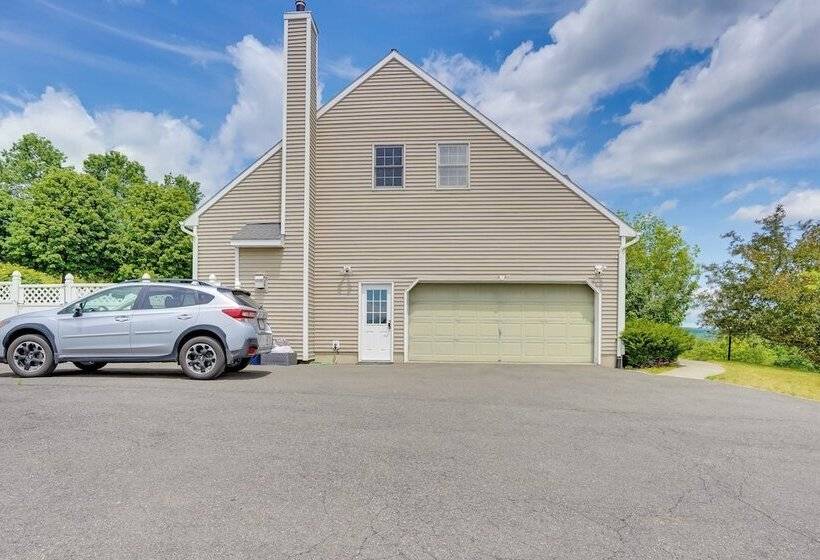 Expansive Upstate Home W/ Home Theater!