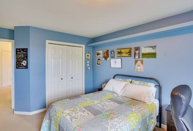 Expansive Upstate Home W/ Home Theater!