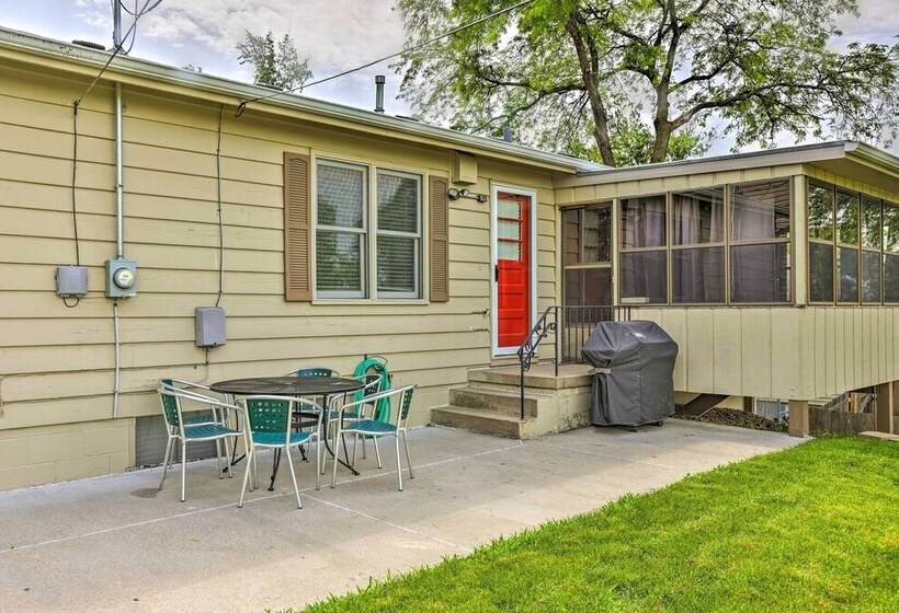 Family Friendly Omaha Home ~ 5 Mi To Dtwn!
