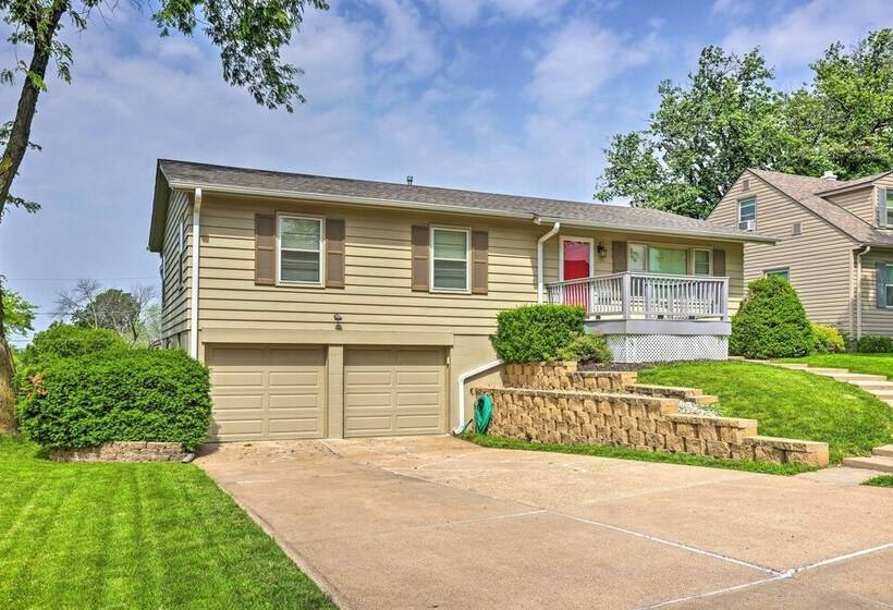 Family Friendly Omaha Home ~ 5 Mi To Dtwn!