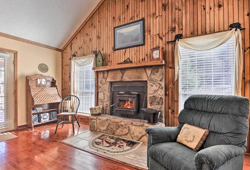 Firefly Cove 3 Mi To Parkway & National Park!