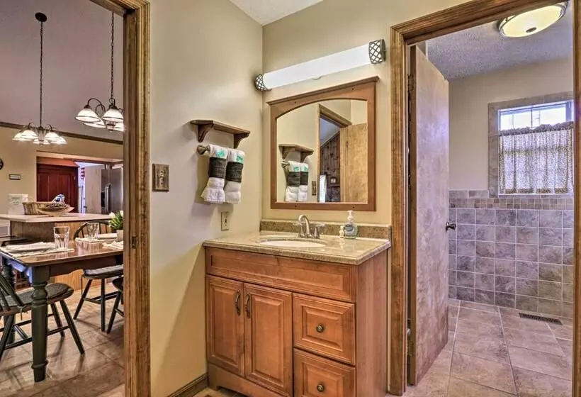 Firefly Cove   3 Mi To Parkway & National Park!