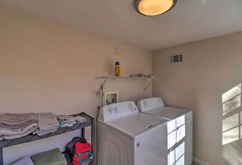 Fisherman Friendly Bull Shoals Escape On Lakefront