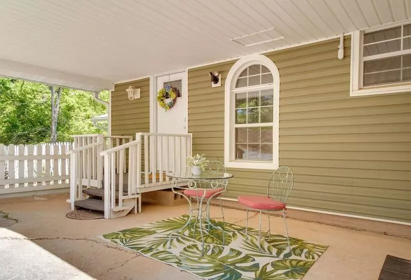 Fisherman Friendly Bull Shoals Escape On Lakefront