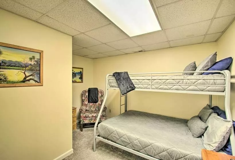 17 Seat Theater, Hot Tub & Game Room: Ideal Home!