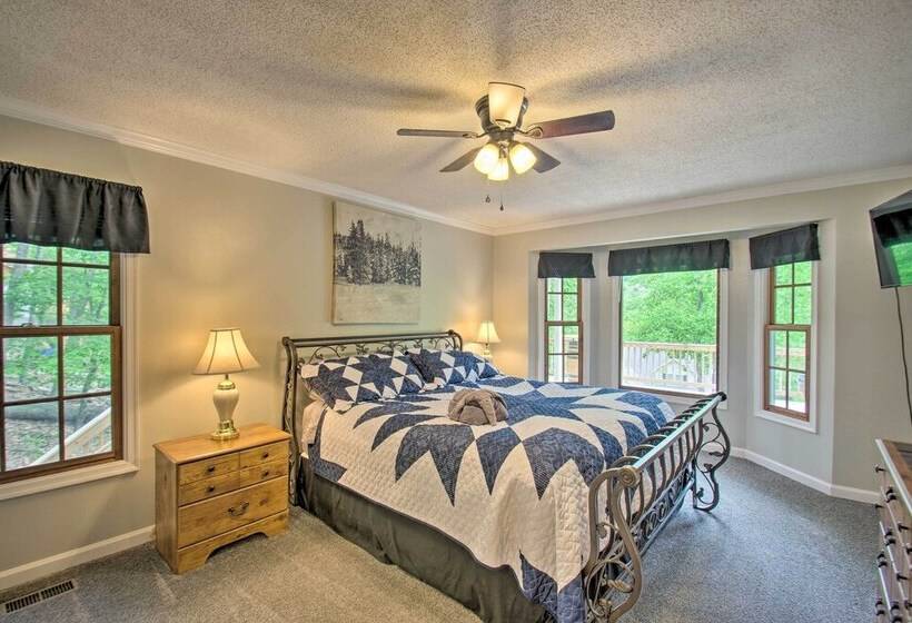 17 Seat Theater, Hot Tub & Game Room: Ideal Home!