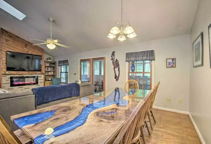 17 Seat Theater, Hot Tub & Game Room: Ideal Home!