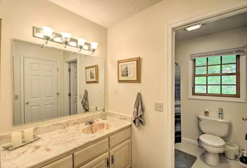 17 Seat Theater, Hot Tub & Game Room: Ideal Home!