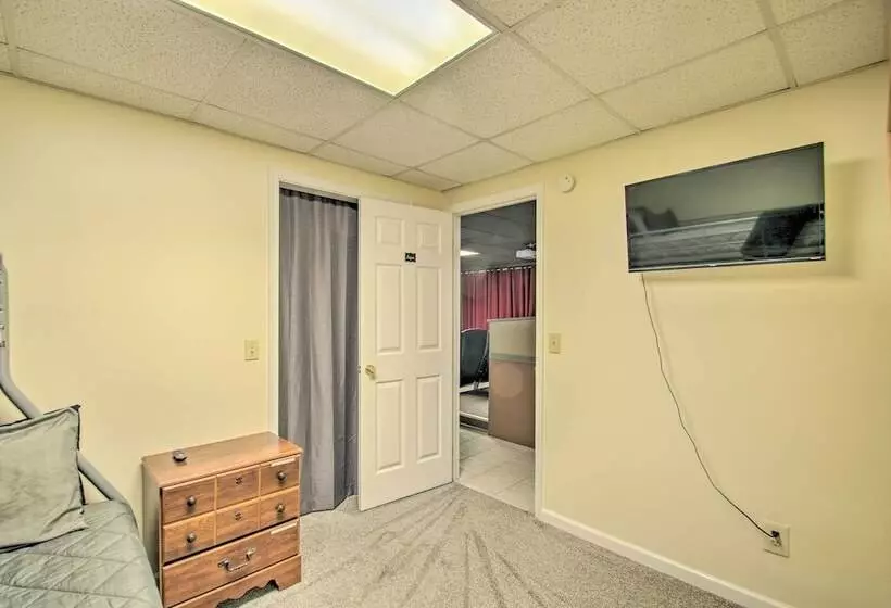 17 Seat Theater, Hot Tub & Game Room: Ideal Home!