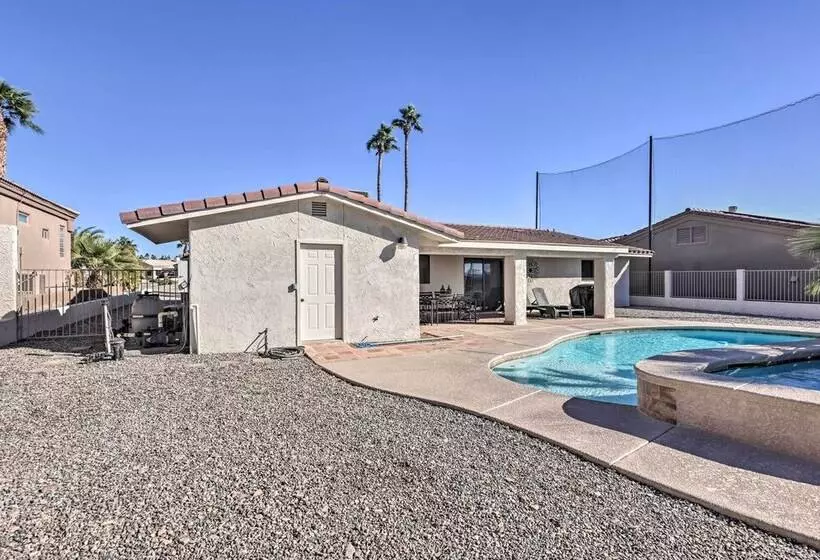 Private Pool & Hot Tub: Havasu Getaway!