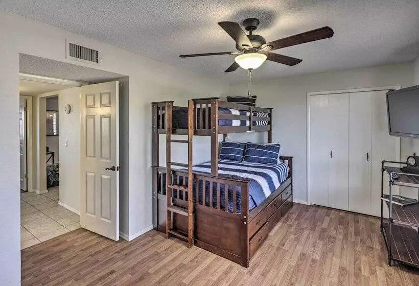 Private Pool & Hot Tub: Havasu Getaway!