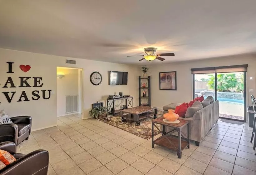 Private Pool & Hot Tub: Havasu Getaway!